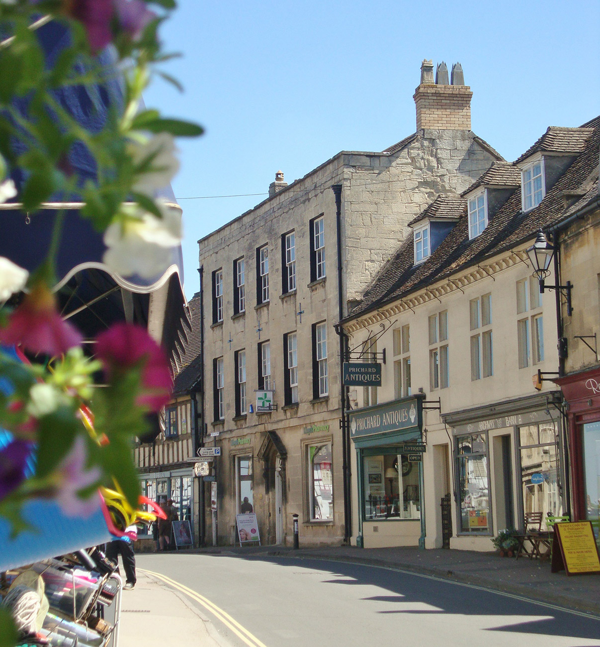 High Street, a historic Cotswold town with